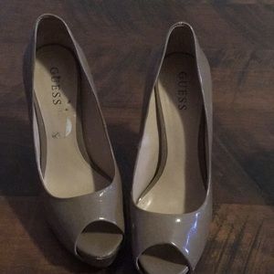 Nude Guess high heels